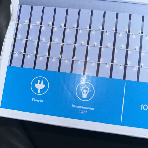 Room Essentials String Lights White Wire Clear Bulbs 100 Lights - Picture 4 of 7